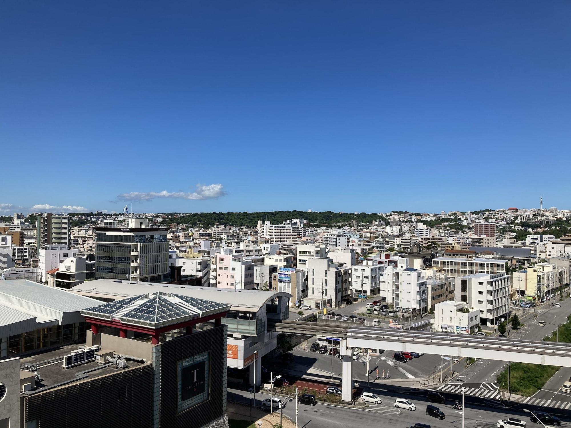 Toyoko Inn Naha Omoromachi Ekimae Екстер'єр фото