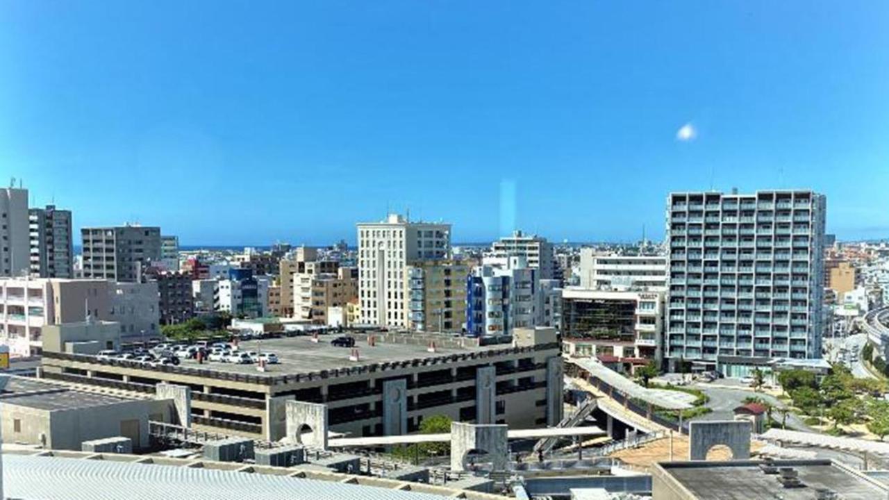 Toyoko Inn Naha Omoromachi Ekimae Екстер'єр фото